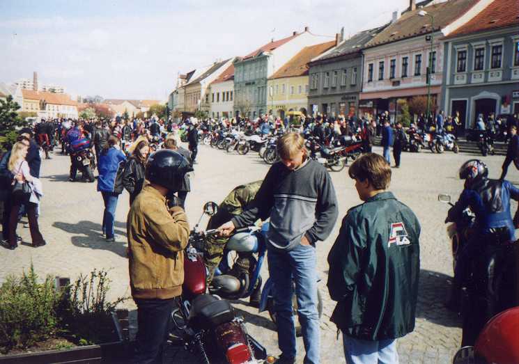 T�eb��sk� n�m�st�